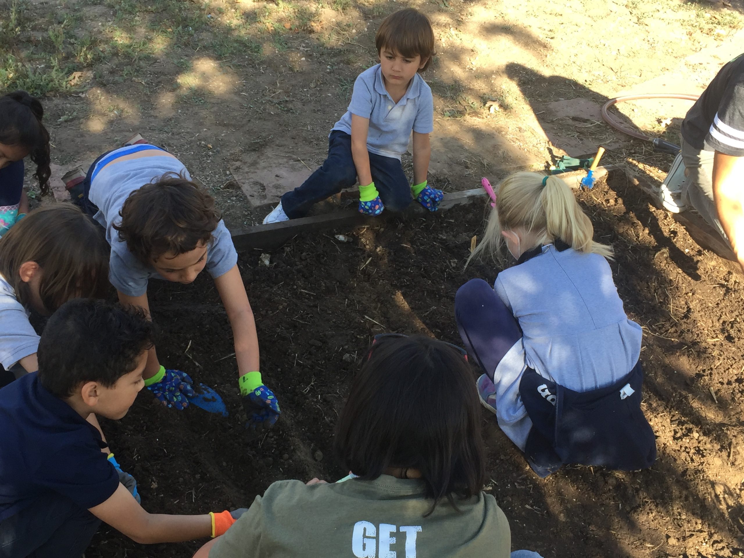 We’re planting seeds with the Semillitas Garden Club!