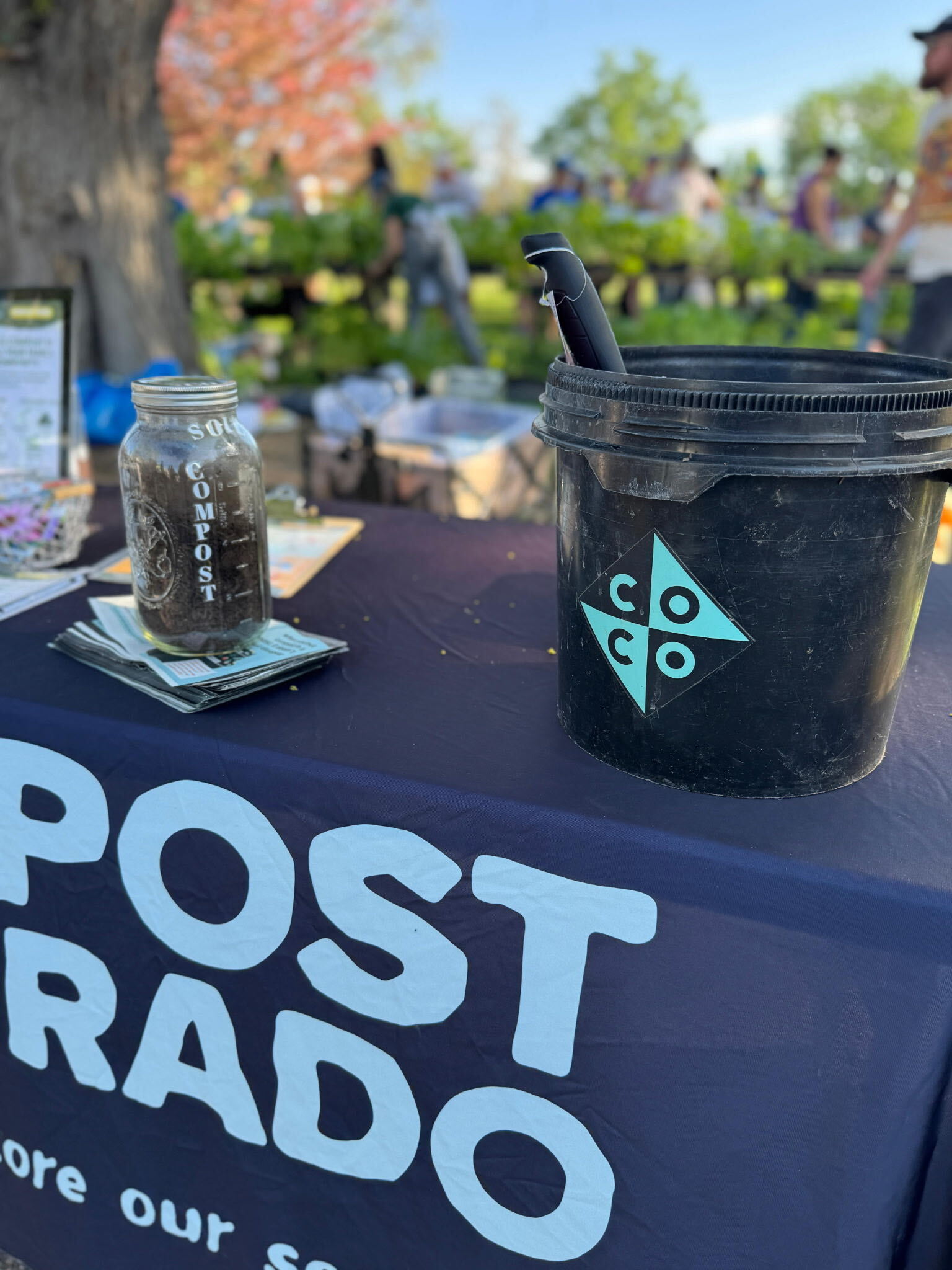 compost colorado bin on table